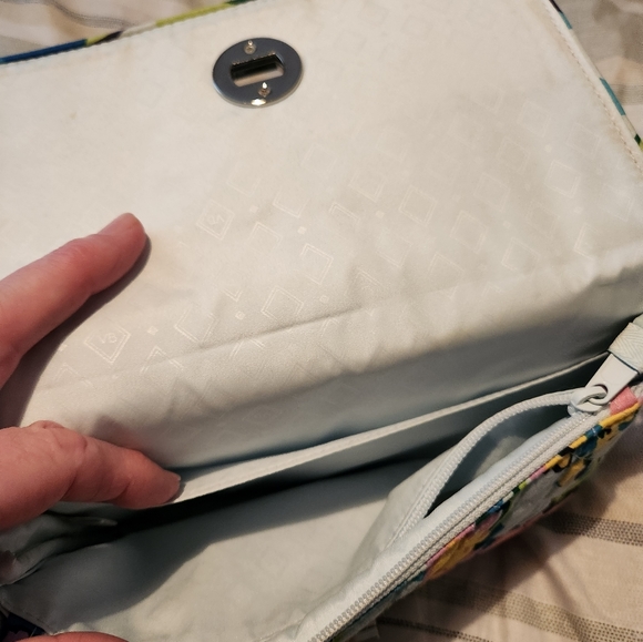 Vera Bradley - Picture 3 of 7